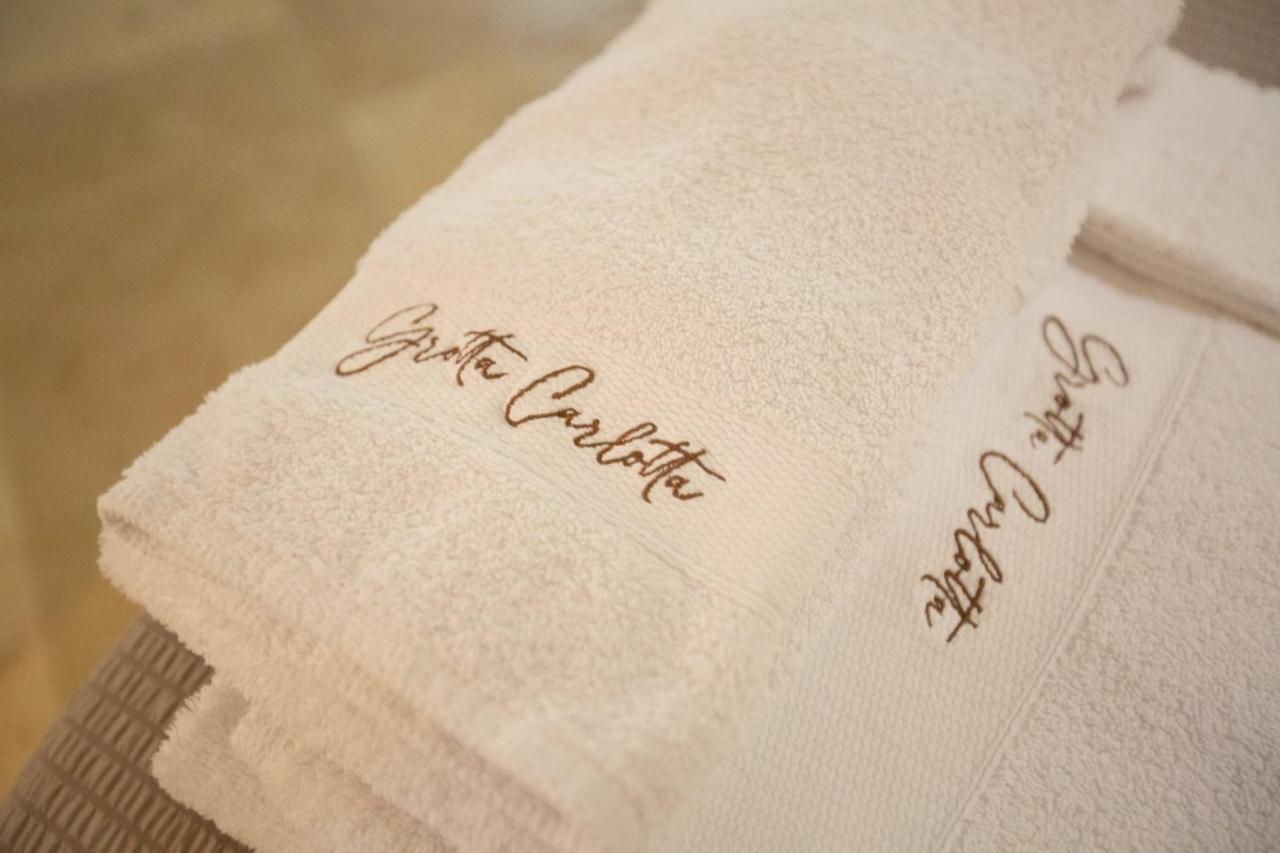 Grotta Carlotta Bed & Breakfast Ostuni Ngoại thất bức ảnh